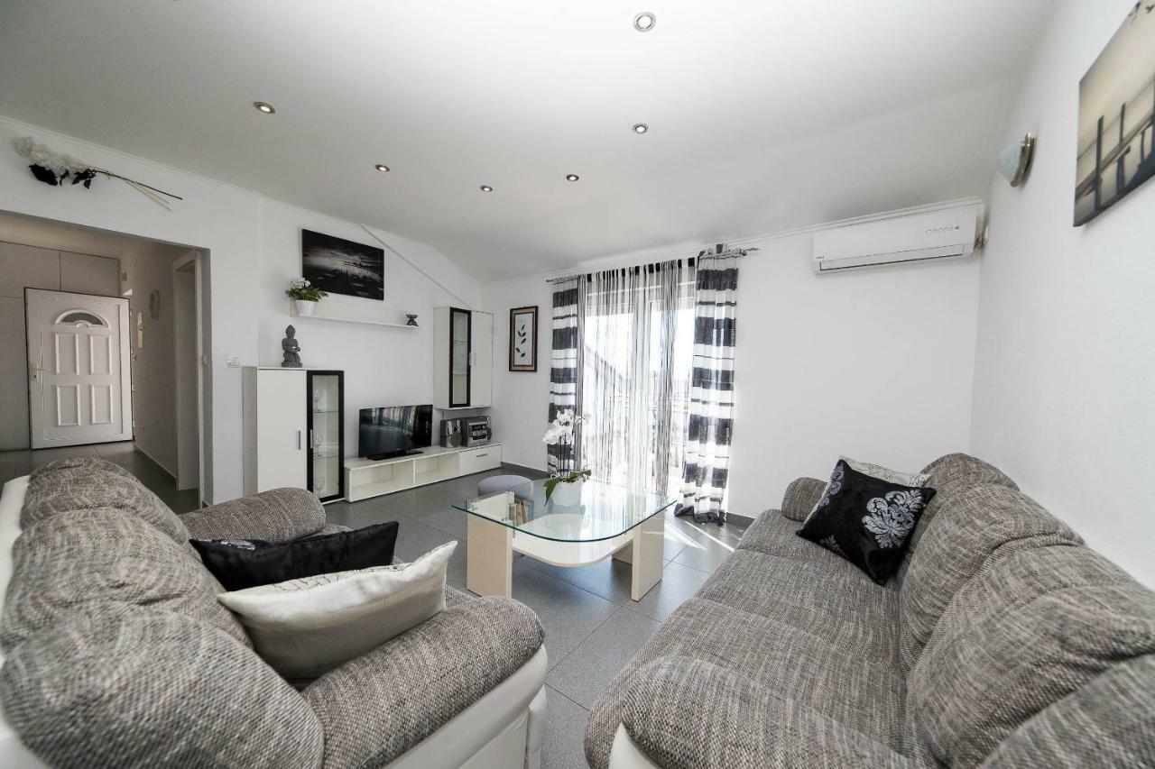Apartmani Jordanka ซริกเวนิซา ภายนอก รูปภาพ