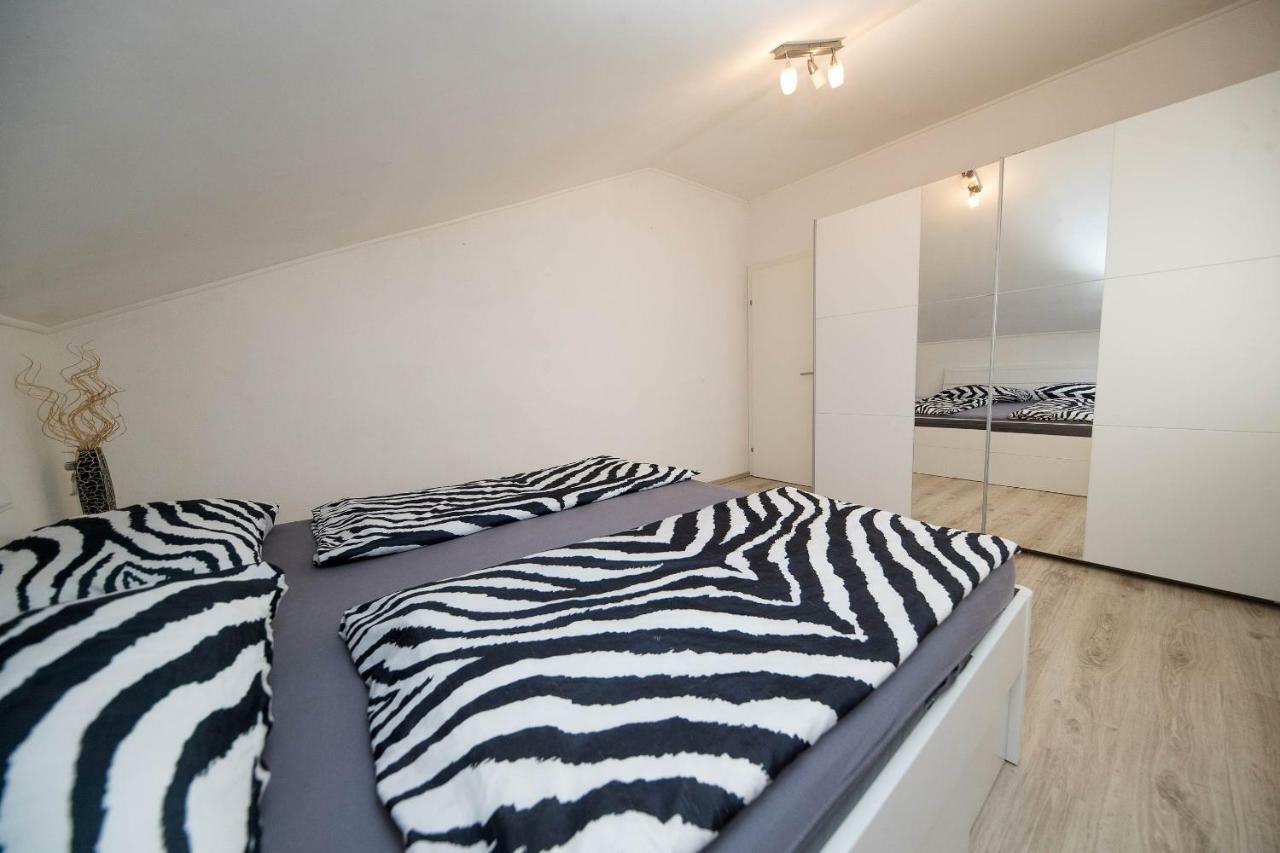 Apartmani Jordanka ซริกเวนิซา ภายนอก รูปภาพ